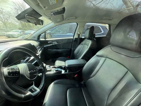 Certified 2023 Kia Sportage EX image 7