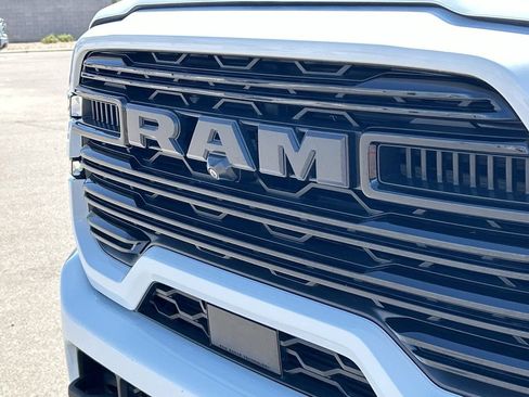 Used 2025 RAM 2500 Laramie AWD/4WD image 30
