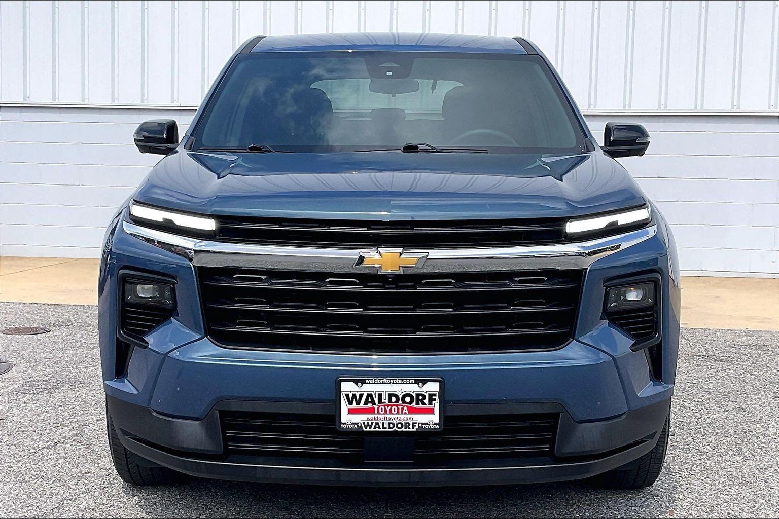 Used 2024 Chevrolet Traverse LS FWD image 3
