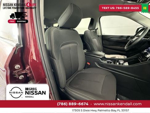 Used 2024 Jeep Grand Cherokee L Laredo image 30