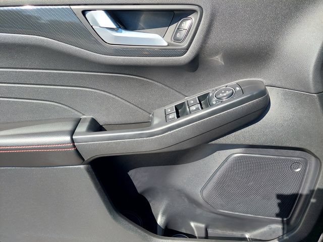 Used 2025 Ford Escape ST-Line FWD image 29