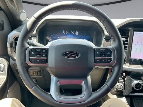 Used 2025 Ford F150 Lariat AWD/4WD image 16