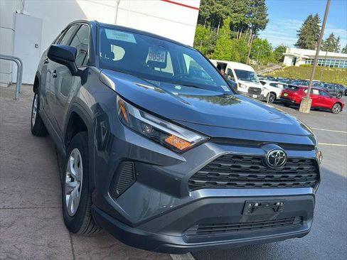 Certified 2023 Toyota RAV4 LE AWD/4WD image 5