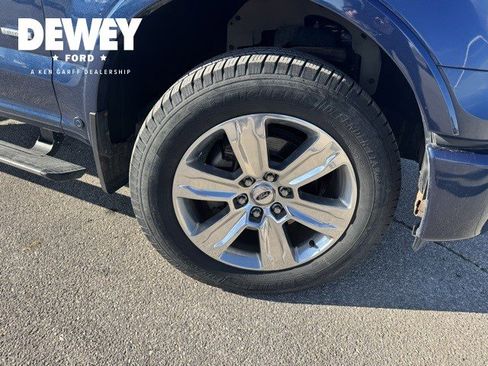 Used 2015 Ford F150 Platinum w/ Equipment Group 701A Luxury image 38