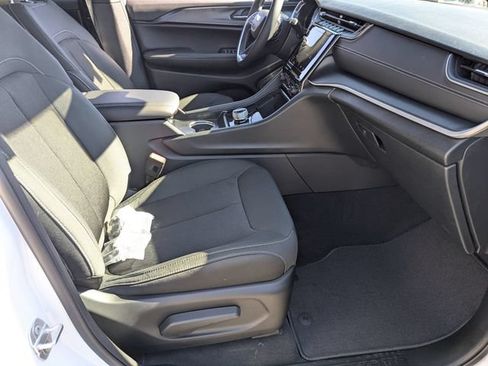 New 2026 Jeep Grand Cherokee L 4WD image 28