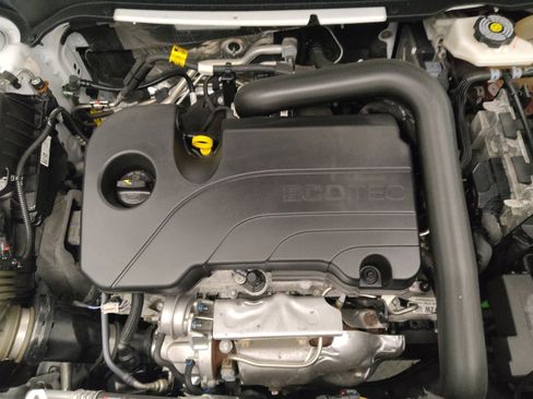 Used 2024 Chevrolet Equinox LS AWD/4WD image 30