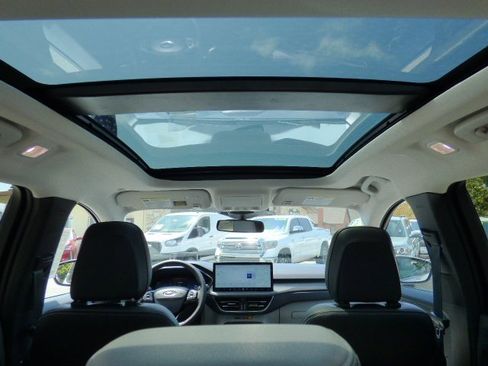 New 2025 Ford Escape Base w/ PHEV Premium Package image 8