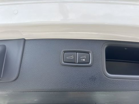 Used 2021 Porsche Macan image 30