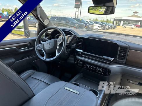 Used 2025 Chevrolet Silverado 2500 High Country w/ Midnight Edition AWD/4WD image 18
