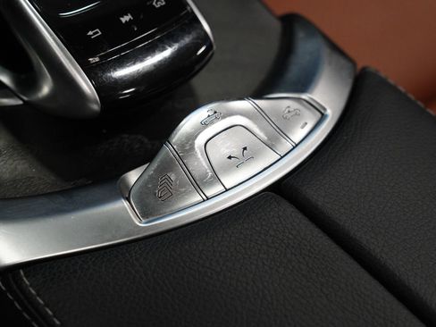 Used 2020 Mercedes-Benz C 300 4MATIC Cabriolet image 30