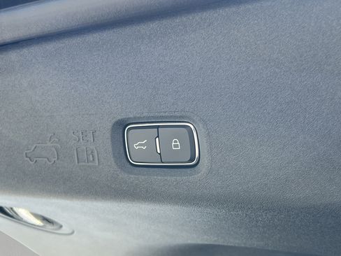 Used 2025 Lincoln Navigator Reserve AWD/4WD image 29