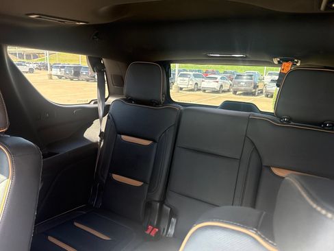 Used 2021 GMC Yukon AT4 w/ Rear Media and Nav Package AWD/4WD image 12