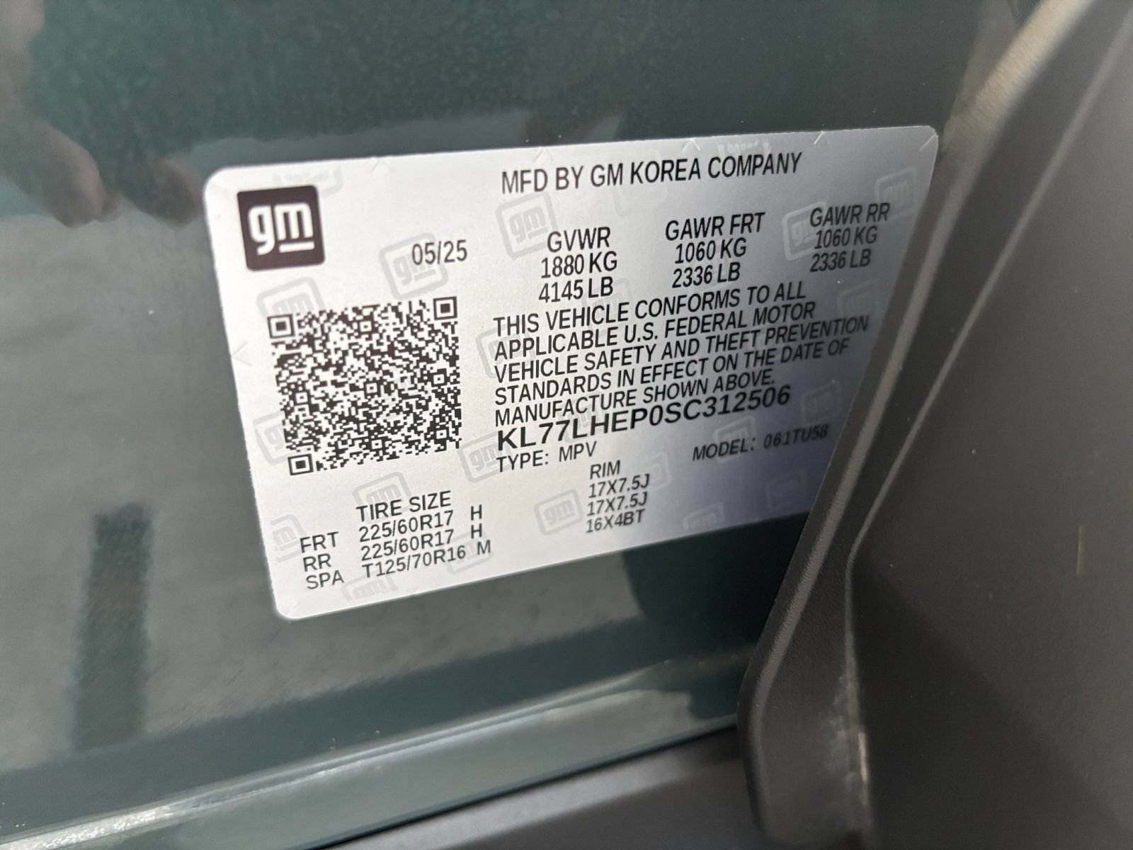 Used 2025 Chevrolet Trax LT FWD image 27