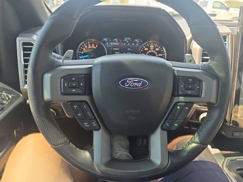 Used 2017 Ford F150 Platinum w/ Equipment Group 701A Luxury AWD/4WD image 13