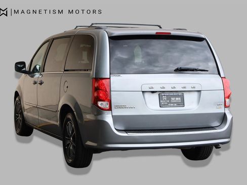 Used 2017 Dodge Grand Caravan SXT FWD image 9