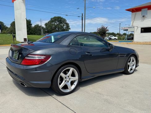 Used 2014 Mercedes-Benz SLK 250 image 5
