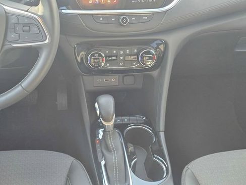 Used 2023 Buick Encore GX Select w/ Sport Touring Package FWD image 17