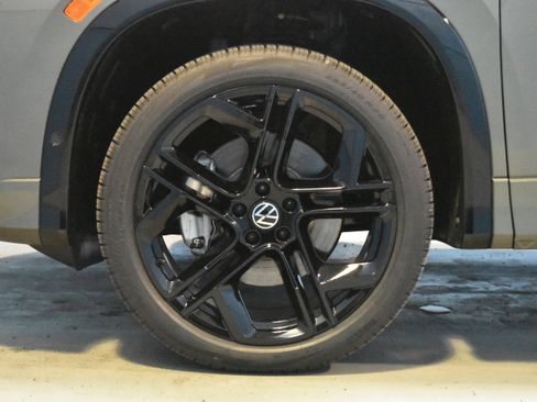 New 2026 Volkswagen Tiguan SE R-Line AWD/4WD image 20