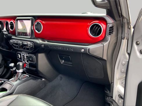 Used 2022 Jeep Wrangler Unlimited Rubicon AWD/4WD image 16