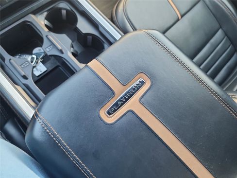 Certified 2024 Ford F250 Platinum w/ FX4 Off-Road Package image 31