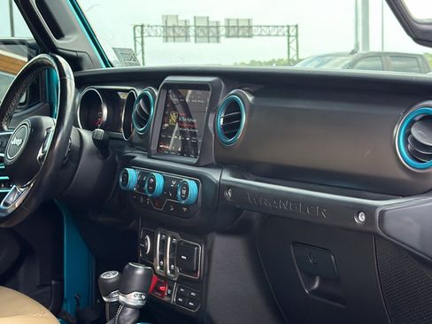 Used 2019 Jeep Wrangler Rubicon AWD/4WD image 16