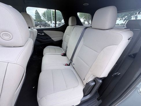 Used 2023 Chevrolet Traverse LS FWD image 7