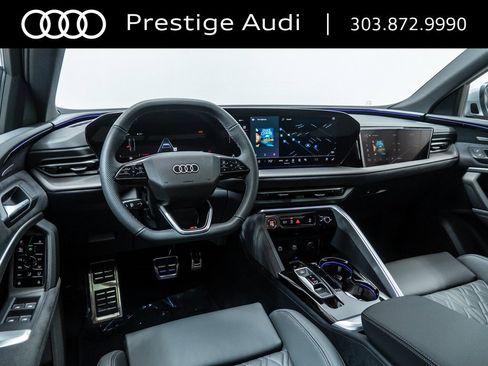 New 2025 Audi SQ5 Prestige image 4