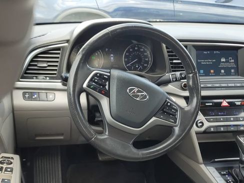 Used 2018 Hyundai Elantra Value Edition FWD image 11