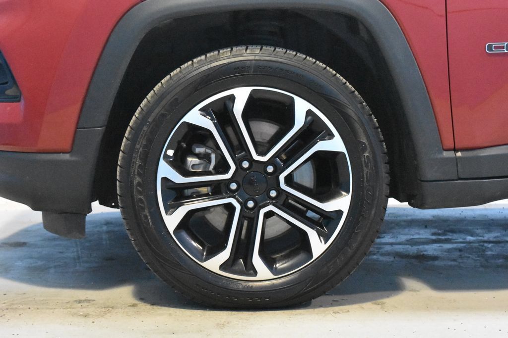 Used 2024 Jeep Compass Limited AWD/4WD image 25