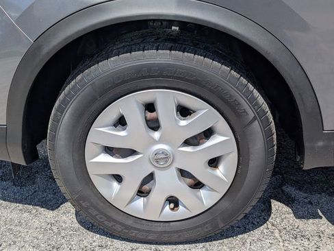 Used 2020 Nissan Rogue Sport S FWD image 18