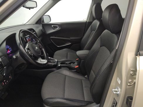Used 2020 Kia Soul EX w/ Option Group 015 FWD image 17
