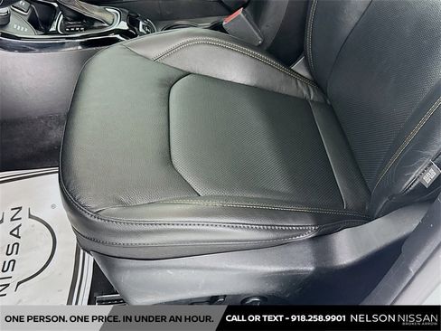 Used 2017 Jeep Compass Limited image 19