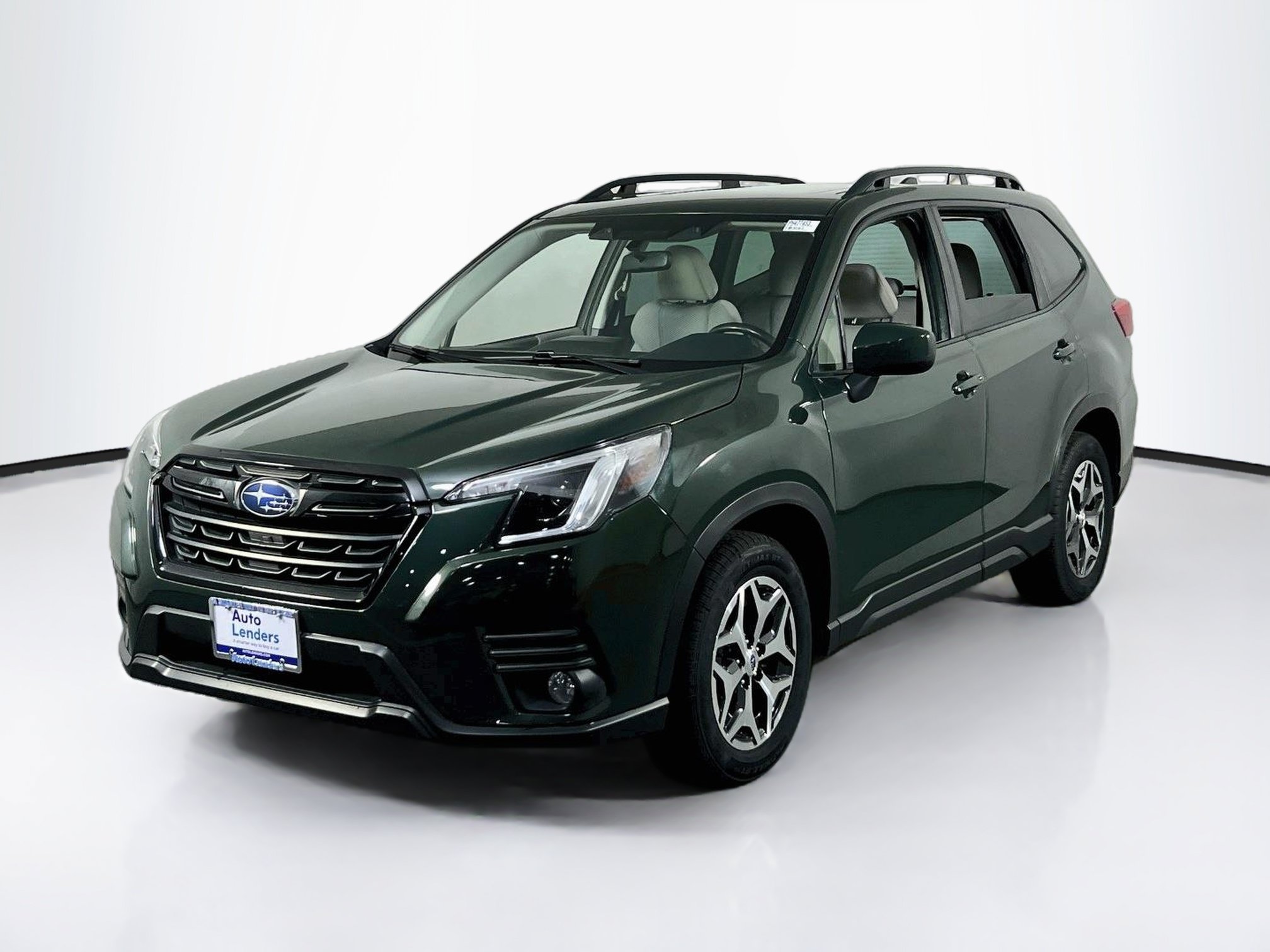 Used 2023 Subaru Forester Premium AWD/4WD image 1