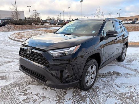 Used 2025 Toyota RAV4 XLE image 3