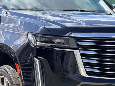 Used 2024 Cadillac Escalade ESV Premium Luxury Platinum AWD/4WD image 12