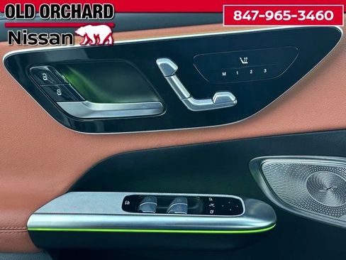 Used 2025 Mercedes-Benz GLC 300 4MATIC w/ AMG Line image 24
