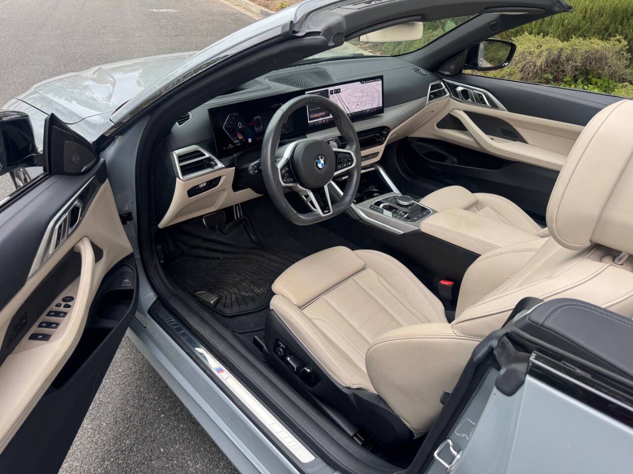 Used 2025 BMW 430i Convertible w/ M Sport Package RWD image 11