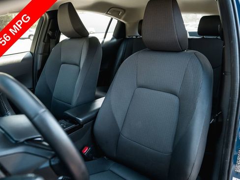 Used 2025 Toyota Prius LE FWD image 25