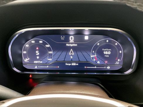 Used 2023 GMC Yukon SLT w/ SLT Luxury Package image 25