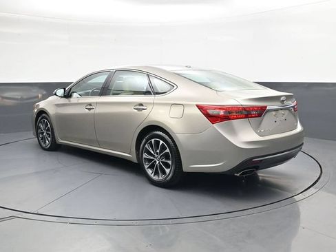 Used 2016 Toyota Avalon XLE Premium FWD image 6