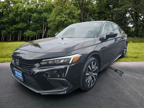 Used 2023 Honda Civic EX image 3