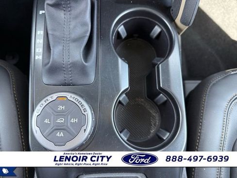 Used 2025 Ford Bronco Badlands AWD/4WD image 28