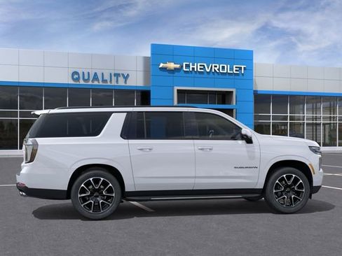 New 2026 Chevrolet Suburban RST image 5