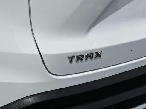Certified 2024 Chevrolet Trax LT w/ Driver Confidence Package FWD image 29
