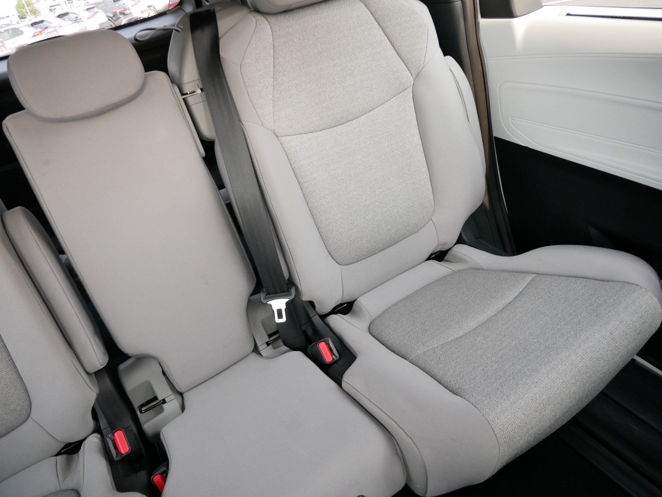 Certified 2026 Toyota Sienna LE FWD image 14