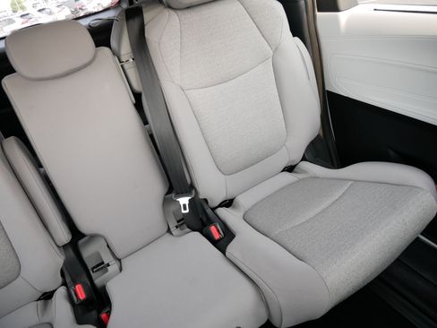 Certified 2026 Toyota Sienna LE FWD image 14