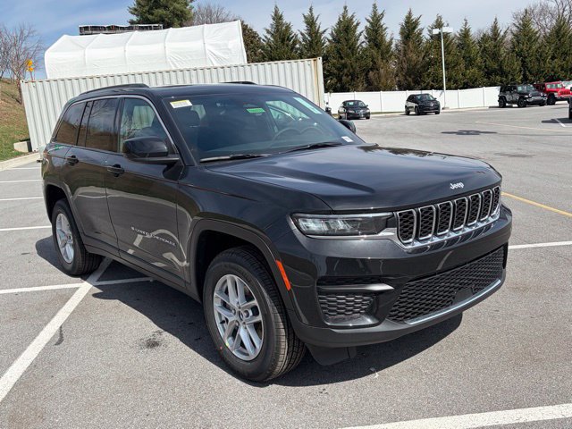 New 2026 Jeep Grand Cherokee Laredo X AWD/4WD image 2