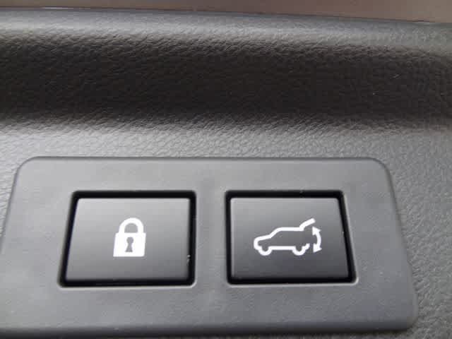 Used 2022 Subaru Forester Limited AWD/4WD image 11