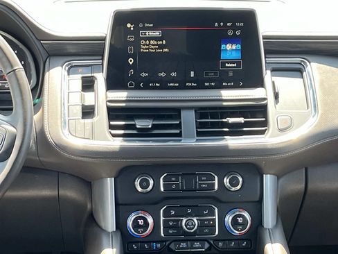 Used 2023 GMC Yukon XL SLT w/ SLT Premium Package AWD/4WD image 15