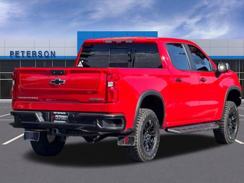 Used 2024 Chevrolet Silverado 1500 ZR2 w/ Technology Package AWD/4WD image 4